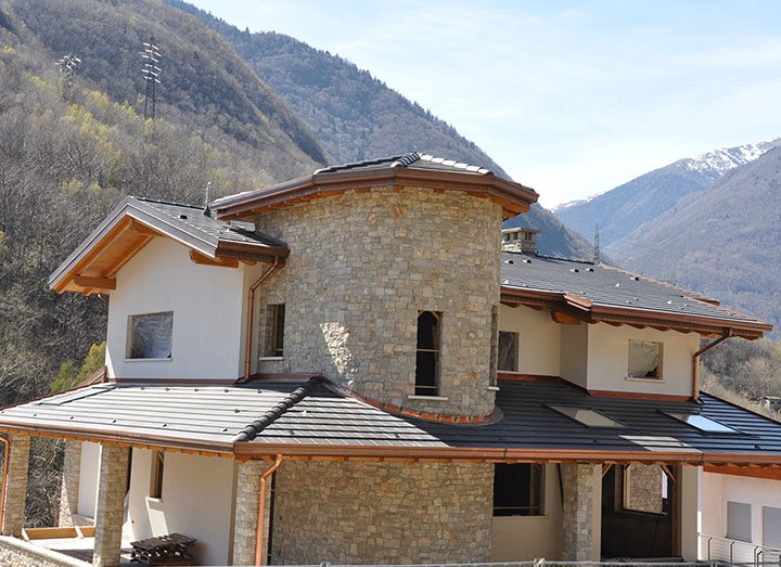 Rivestimento in Pietra di Villa Privata in Valle Camonica