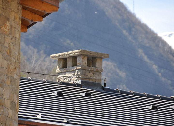 Rivestimento in Pietra di Villa Privata in Valle Camonica