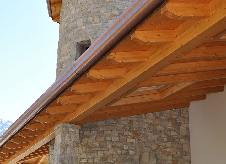 Rivestimento in Pietra di Villa Privata in Valle Camonica